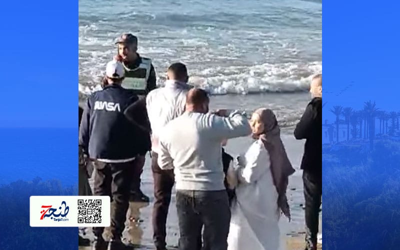 بحر طنجة يلفظ جثة شاب (فيديو)