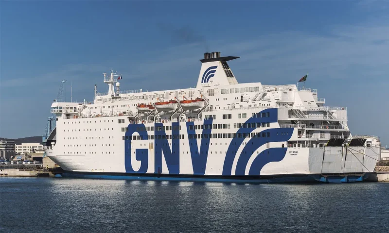 رحلة على متن باخرة GNV تتحول إلى كابوس لعشرات المسافرين