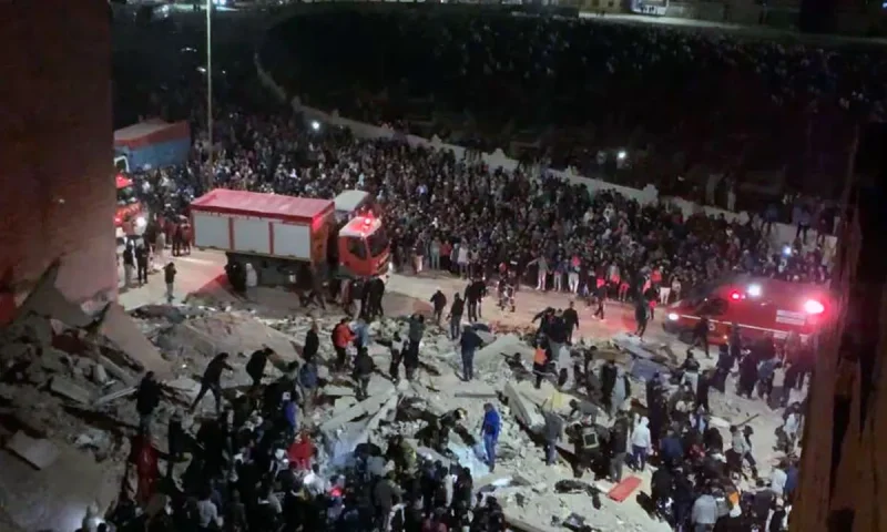 انهيار بنايتين سكنيتين في فاس يُخلّف قتلى ومصابين