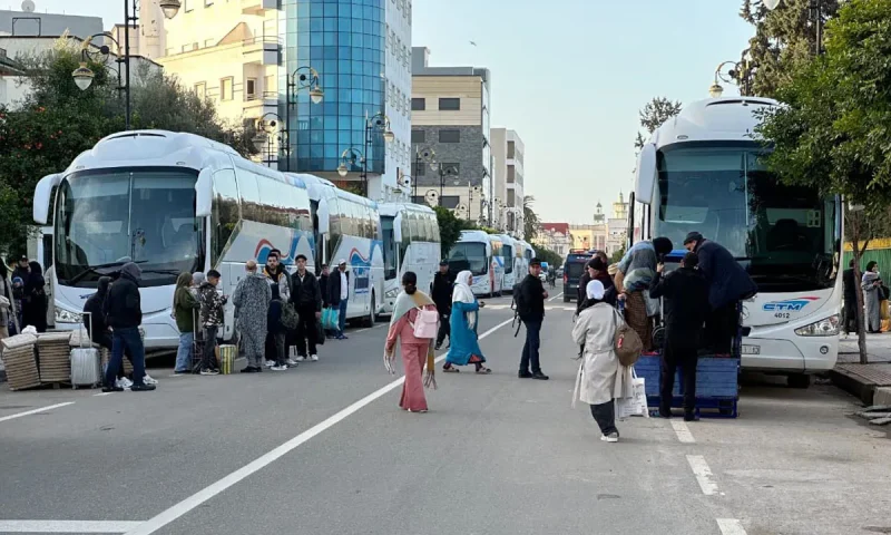بعد تحذير جوي.. سكان القصر الكبير يغادرون منازلهم خوفًا من فيضانات جديدة