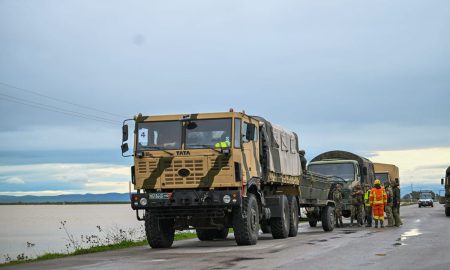 الجيش يتدخل لإجلاء مواطنين مهددين بالفيضانات ضواحي سيدي سليمان