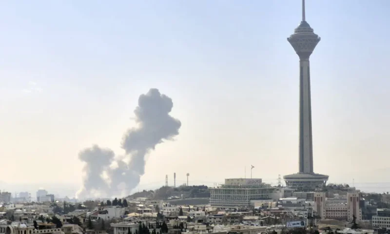 إسلاميون ويساريون يدعون للتظاهر في طنجة تضامنا مع إيران!!