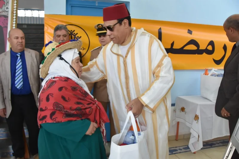 وكالة بيت مال القدس توزع “كوبونات” على الفلسطينيين بدل “القفة” لحفظ كرامتهم