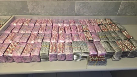 ضبط أزيد من 17 ألف قرص و60 كلغ من المعسل عند مغربي في طنجة المتوسط
