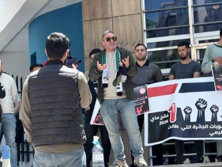 اتهامات خطيرة في طنجة بـ “الابتزاز” و”نفخ” نقاط التلاميذ