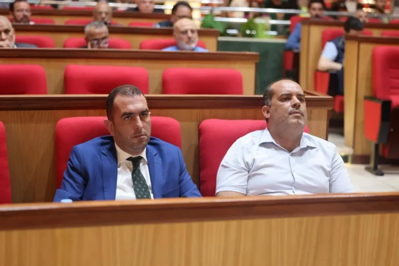لجنة “غير قانونية” تنزع ملكية أراضي مواطنين في طنجة!!