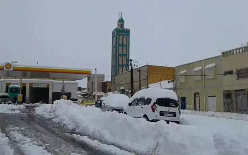 تساقطات ثلجية وأمطار قوية واحتمال عواصف رعدية بأقاليم مغربية هذه الجمعة