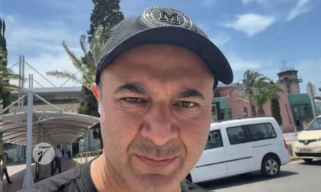 هل سرق الناشط الفلسطيني عمر فحماوي في مطار طنجة؟