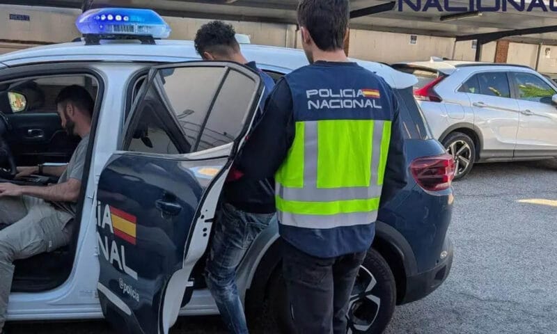 إسبانيا تبدأ ترحيل مغاربة من ذوي السوابق القضائية