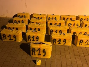 سقوط طن و870 كلغ من الحشيش والموقوف مبحوث عنه في طنجة