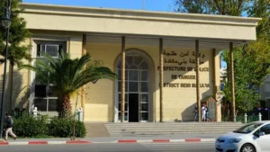 بني مكادة.. قطاع طرق يعضون شابًا !!