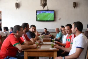 المونديال.. المقاهي تمدد ساعات العمل وتحدد “نوع الزيادات في الأسعار”