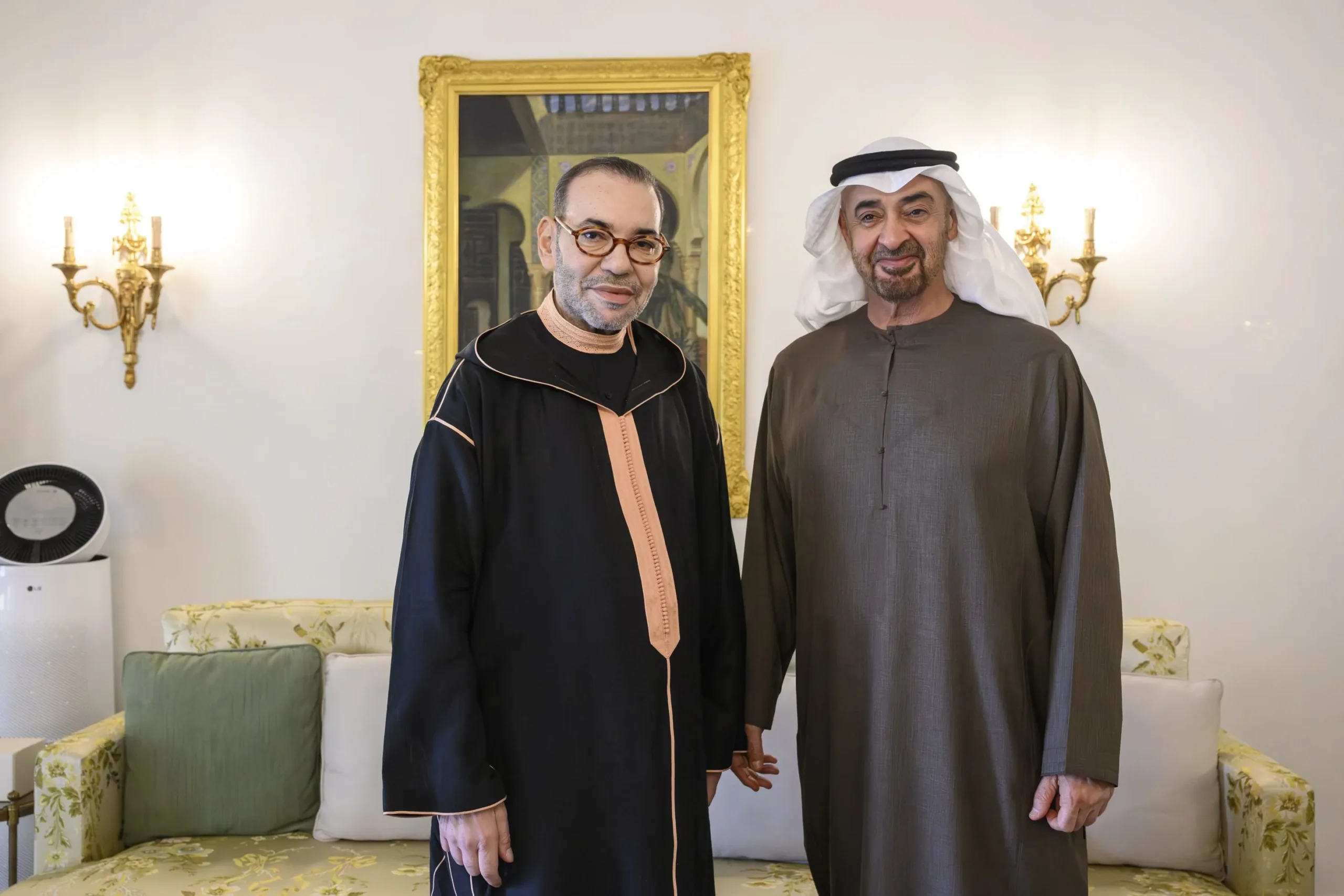 بلاغ من الإمارات حول لقاء الشيخ محمد بن زايد بالملك محمد السادس