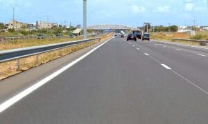 مطاردة أمنية على الطريق السيار تنتهي بحجز حوالي 3 أطنان من الحشيش