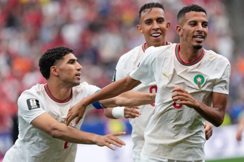 أجاكس يسعى لضم عز الدين أوناحي.. وشرط جزائي بـ 25 مليون يورو قد يعرقل الصفقة