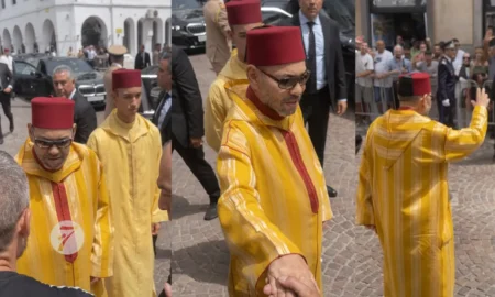 الملك محمد السادس يفاجئ المواطنين قرب القصر الملكي في تطوان