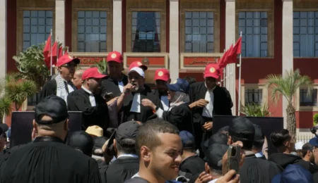 المحامون يقررون تنفيذ اعتصام مفتوح أمام البرلمان