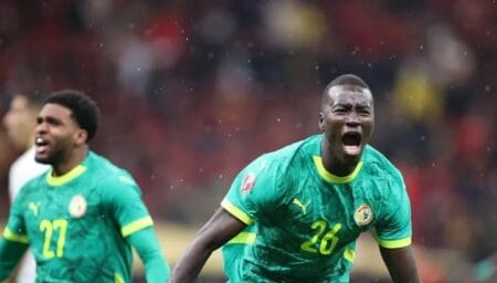 فضيحة طبيب السنغال: طبيب نساء وتوليد يعالج منتخب الأسود لـ10 سنوات!